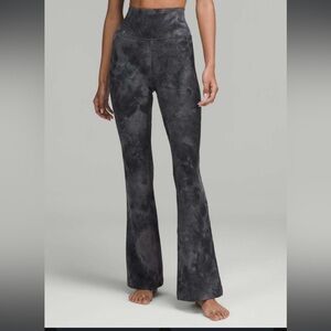 Lululemon Groove Super-High-Rise Flared Pant Nulu